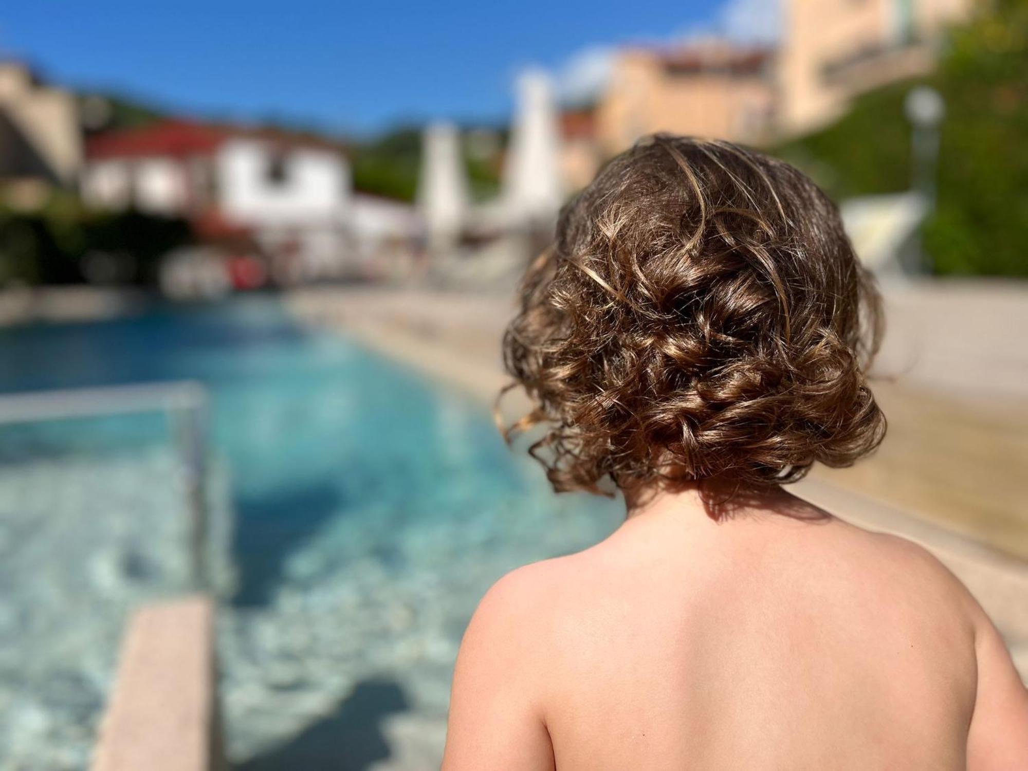 Residence Holidays Pietra Ligure Bagian luar foto